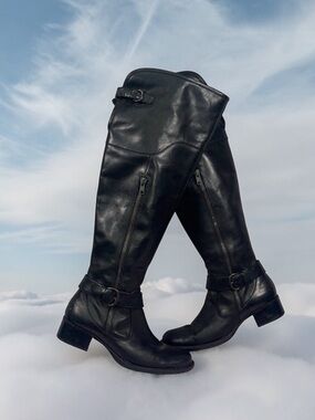 Born Crown OTK tall leather boots. Size 8 🩷